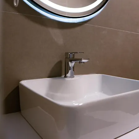 Center Отель Tepelene