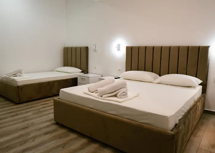 Center מלון Tepelene