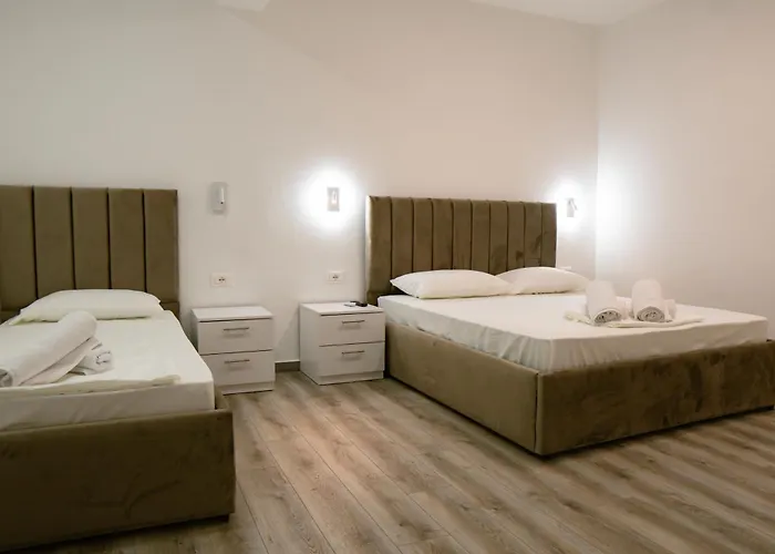 Center מלון Tepelene