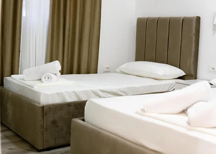 מלון Center Tepelene