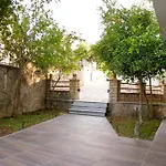 Center *