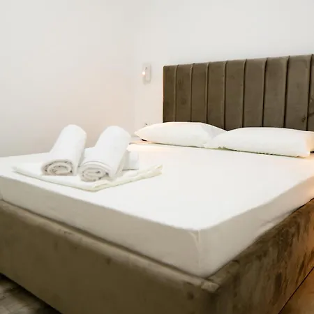 Hotel Center *