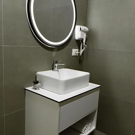 Hotell Center Tepelene