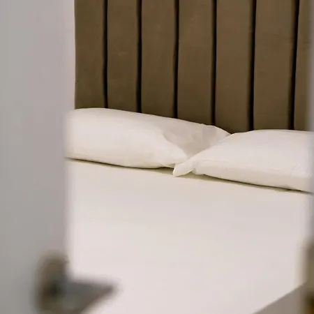 Hotel Center *