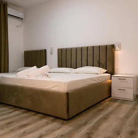 Hotel Center